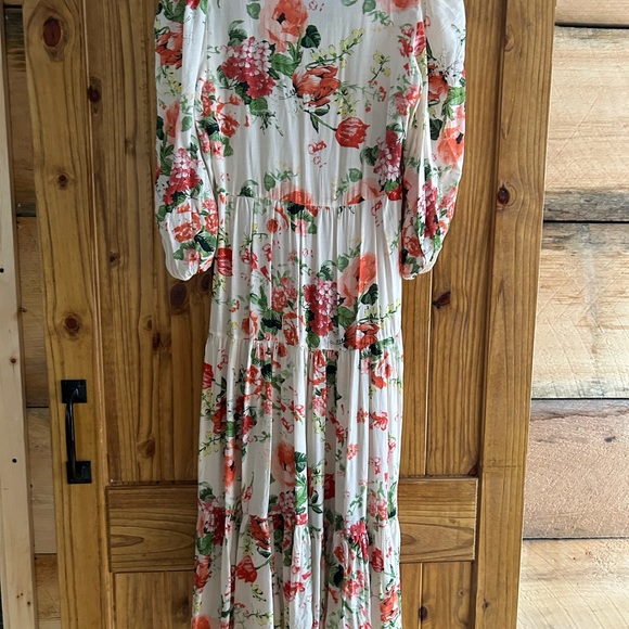 Zara floral lightweight maxi dress buttons up the front - Picture 2 of 3